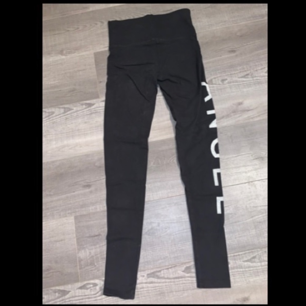 Victoria’s Secret leggings